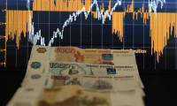 Sberbank: Rublenin istikrarı için atılan adımlar yetersiz