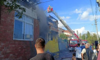 8 binanın hasar gördüğü yangın kontrol altında