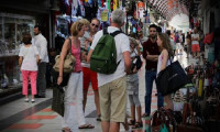 Yabancı turistlerin kartlı harcamalarında rekor