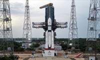 Hindistan'ın uzay aracı Ay'ın güneyindeki görevini tamamladı