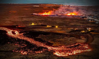 İzlanda cehennemi yaşıyor: Lavlar şehir merkezine ulaştı!