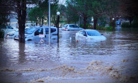 İzmir ve Ayvalık'ta sel meydana geldi!