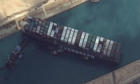 BM: Süveyş Kanalı'ndan geçişler yüzde 42 azaldı
