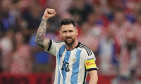 Lionel Messi'nin 13 yaşındaki imzası satılıyor