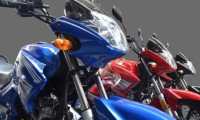 B sınıfı ehliyetler ile 125 cc'ye kadar olan motosikletleri kullanılabilecek