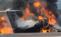 Florida’da yolcu uçağı otoyola düştü
