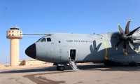 Gazze’ye tıbbi malzeme taşıyan askeri uçak Mısır'a ulaştı