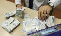 Bankacılık sektörünün kredi hacmi 12 trilyon lira