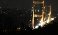 FSM Köprüsü bu kez Kanser Çağı Çocukları için ışıklandırıldı