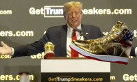 Trump ayakkabı tanıttı