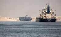 Mısır'ın Süveyş Kanalı gelirinde büyük düşüş