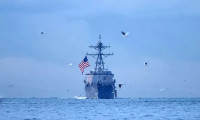 Husiler, Aden Körfezi'nde iki ABD gemisini vurdu