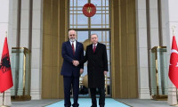 Erdoğan, Edi Rama'yı resmi törenle karşıladı