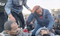 İsrail yardım kamyonlarına ateş açtı: 104 Filistinli hayatını kaybetti