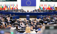 Avrupa Parlamentosu'ndan AB Komisyonu'na fon davası