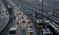 İstanbul'da yağmurun etkisiyle trafik yoğunluğu yüzde 85'e çıktı
