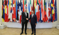 Bakan Kacır, Fransa'da OECD Genel Sekreteri ile görüştü