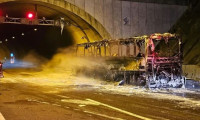 Bursa’da yolcu otobüsü yandı! İstanbul-İzmir Otoyolu trafiğe kapatıldı