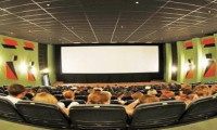 İki sinemaya toplu seks baskını!