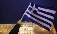 Yunanistan'da birleşmeler askıya alındı