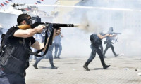 Parti binasına polis baskını! 70 gözaltı