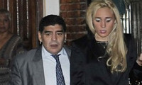 Maradona'ya 30 yaş küçük sevgili