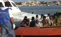 İtalya'da kaçak göçmen teknesi battı