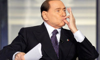 Berlusconi parlamentoya giremedi