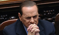 ​Berlusconi'ye senato'dan kötü haber