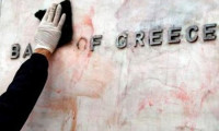 Yunan bankaları nasıl ayakta kaldı?