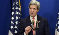 Kerry'den Rusya'ya sert uyarı