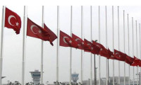 İstanbul’da bayraklar yarıya indirildi