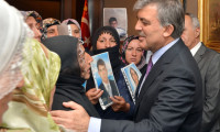 Gül'den Diyarbakırlı annelere destek