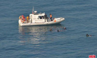 Çeşme'de kaçak göçmen taşıyan tekne battı