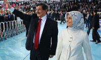 1245 delegeden Davutoğlu'na destek