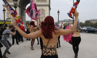 Femen'in hedefinde bu kez IŞİD vardı