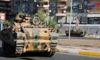 Askerler Diyarbakır'dan çekildi