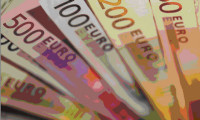 Euro/dolar 2 yılın en düşüğüne geriledi