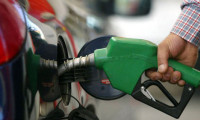 Benzin fiyatı 81 kuruş azaldı