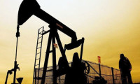 EIA 2016 için petrol üretim tahminini aşağı çekti