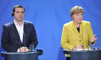 Merkel ve Çipras'dan ilk açıklama!