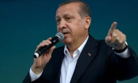 Cumhurbaşkanı İzmir'de muhalefete yüklendi