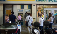 Yunan bankaları soluk aldı