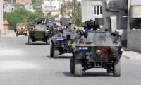 Muş'ta zırhlı polis aracına bombalı saldırı
