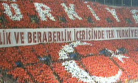 Galatasaray taraftarından müthiş kareografi