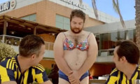 Fenerbahçe'den Ahmet Çakar'a bikini göndermesi