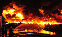 Uşak'ta OSB'de büyük yangın