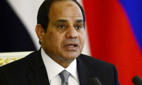 ​Sisi'yi eleştiren karikatürist 
göz altına alındı