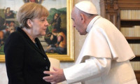 Papa itiraf etti... Merkel niçin öfkelendi