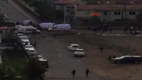 Diyarbakır'da bombalı araçla saldırı 7 şehit 27 yaralı (1)